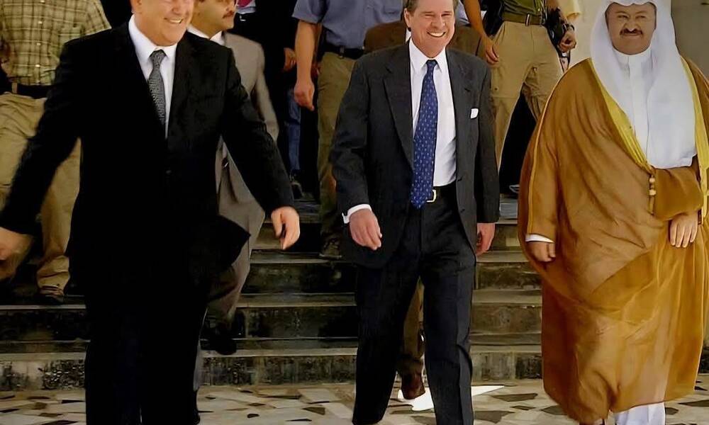 بول بريمر: لم ألتقِ بسياسيين في بغداد.. بل أشخاص بلا خبرة يريدون المال وأضاعوا وقتي