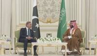 وزير الدفاع  الباكستاني يُعلِنها: ‏برنامجنا النووي سيكون "متاحا للسعودية‬⁩" إذا لزم الأمر!