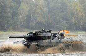 ألمانيا تزود قطر بدبابات ومنصات مدفعية
