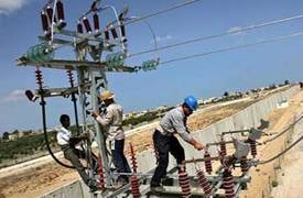 رئيس الوزراء يؤكد قرب إجراء تغيير وزاري ويتعهد بمعالجة الكهرباء "نهائيا"