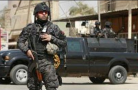 شرطة الديوانية تلقي القبض على شخص بحوزته كاميرات مراقبة داخل الساعات لابتزاز النساء