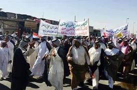 العشرات من الفلاحين يتظاهرون وسط العاصمة بغداد للمطالبة بمستحقاتهم