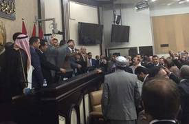 نائب يكشف أسباب اعتصام البرلمانيين ويؤكد: بعضهم سحب توقيعه استجابة للضغوط والمساومات