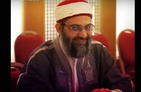 فيديو يثير "ضجة".. شيخ: يجوز لـ"الرجل" ان "يتزوج رجلا" والمرأة لها حرية ان تكون "إباحية"!