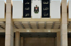 نواب البرلمان العراقي مستمرون بتقاضي الملايين من الدنانير.