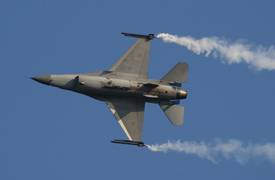 هل قامت الطائرات الامريكية بــ "قصف" مواقع عراقية ؟!
