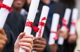 بالوثيقة: التعليم العالي تمنع الأهازيج والولائم في مناقشات الرسائل والاطاريح الجامعية