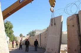 رفع الكتل الكونكريتية عن محيط فندق الرشيد والبرلمان العراقي