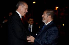 أردوغان ينعى مرسي ويصفه بالـ"شهيد"