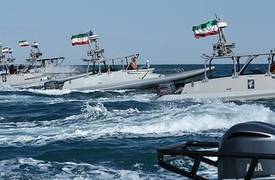 الحرس الثوري الايراني "يحتجز" مركبا جنوب ايران ..