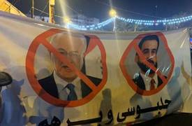بالفيديو : هتافات غاضبة ضد صالح و الحلبوسي