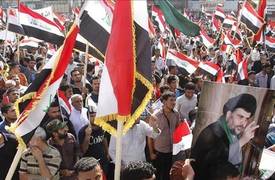 أنصار الصدر يرفعون خيامهم من ساحة التحرير