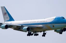 الطائرة الرئاسية لـ "دونالد ترامب " تنجو من حادث اصطدام فوق واشنطن