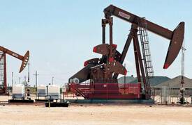 انخفاض أسعار النفط  بعد زيادة مفاجئة للمخزونات الأمريكية