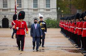 السفير البريطاني ستيفن هيكي  يعتذر لوزير الدفاع العراقي في لندن