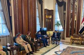 في زيارة رسمية.. رئيس هيئة اركان الجيش السعودي يصل الى بغداد