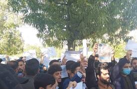 بالصور ..طلبة اربيل والسليمانية يطالبون بالتحقيق في قمع تظاهرات امس وتقديم الجناة للعدالة