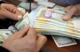 انهيار تاريخي لم تسجله ايران .. التومان يهوي امام الدولار