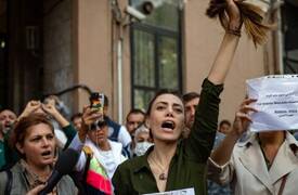 ثورة على الثورة