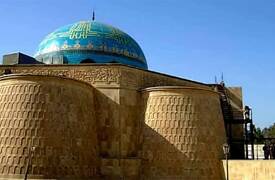 قُبّة زرقاء وسط بغداد تُشعل الجدل… ما سرّها؟