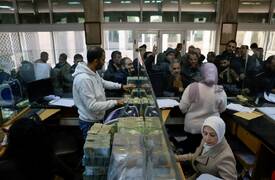 بموافقة أمريكية.. قطر تمول رواتب الموظفين المدنيين في سوريا بـ87 مليون دولار