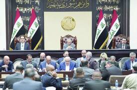 حملات حزبية تعطل برلمان العراق قبل أشهر من الانتخابات