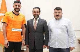أيمن حسين يوقع رسمياً مع الگرمة قادماً من الدوري القطري