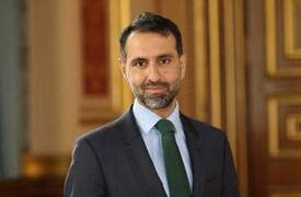 بريطانيا تدخل على خط النار: دور الحشد الاستثنائي انتهى.. والفصائل تهدد أمن العراق