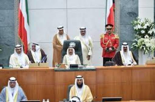 أمير الكويت يحذر من انهيار مجلس التعاون الخليجي