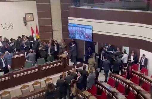 مناوشات وتدافع بالأيدي في جلسة برلمان كردستان