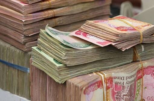 اقتصادي يكشف 7 جهات حكومية تلتهم 93% من رواتب الدولة في العراق