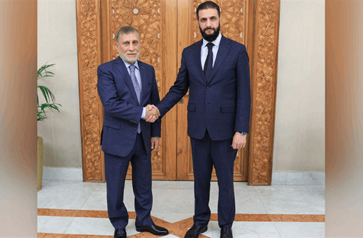 احمد الشرع يستقبل المبعوث الخاص لرئيس الوزراء العراقي عزت الشابندر