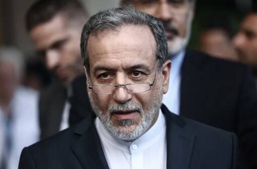 بعد ساعات من العقوبات.. إيران تتحدى امريكا "تؤكد تمسكها بالتخصيب وتشترط التعويض"