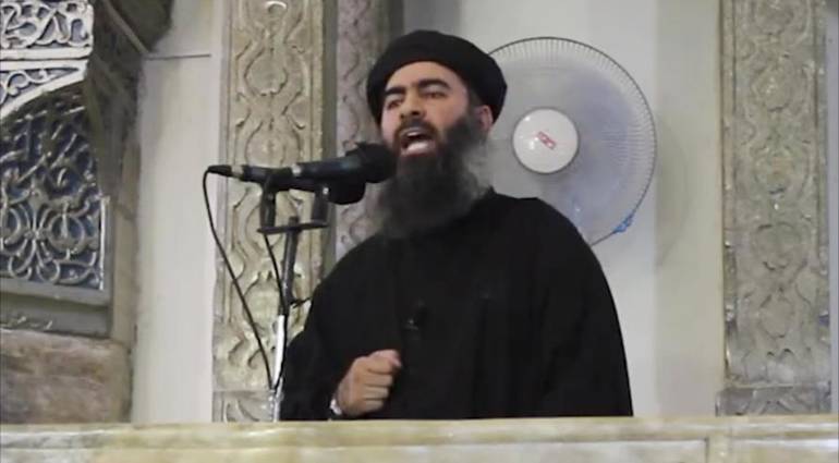 Baghdadi leaves the battle of Mosul for his loyal followers and hiding in the desert in order to survive