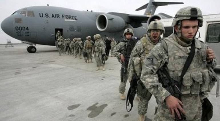 Source - US troops begin the process of landing in some areas of Iraq