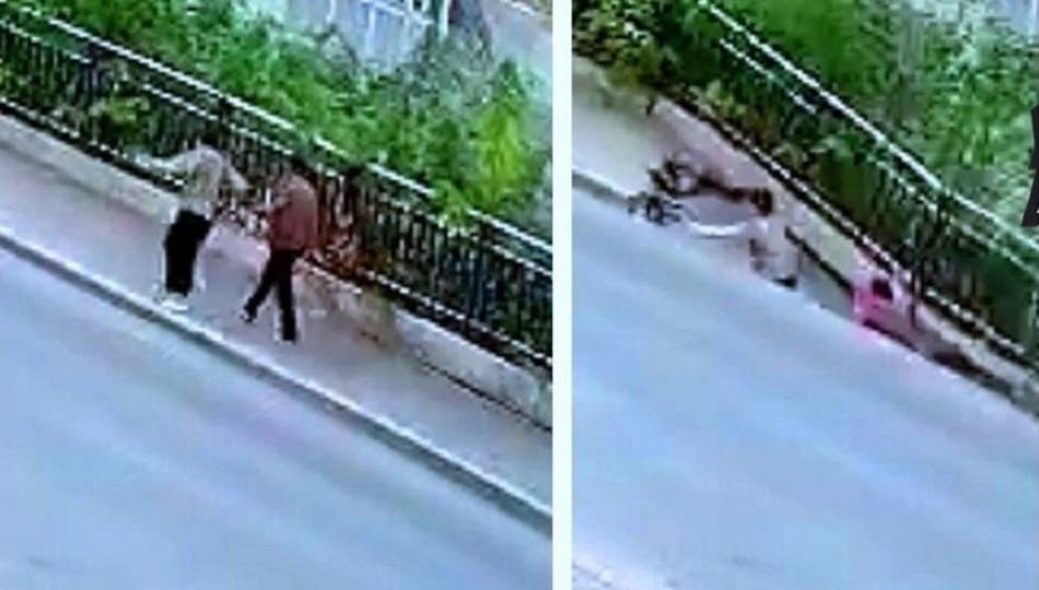 بالفيديو .. لحظات مرعبة وصادمة .. حين "ابتلعت الارض" امرأتين جانب طريق مزدحم !
