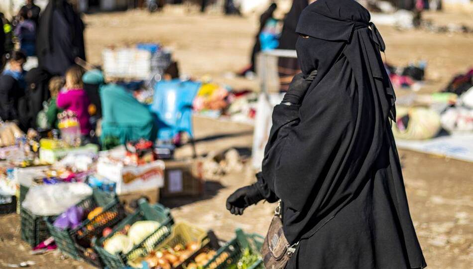 مخيم الهول.. جيل جديد من الإرهاب يترصد المنطقة والعراق في خط الدفاع الأول